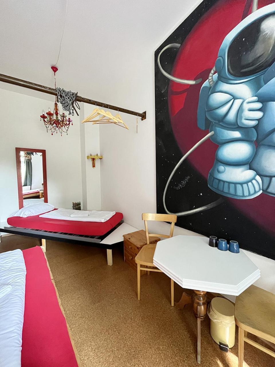 Homeplanet Hostel Leipzig Exteriör bild