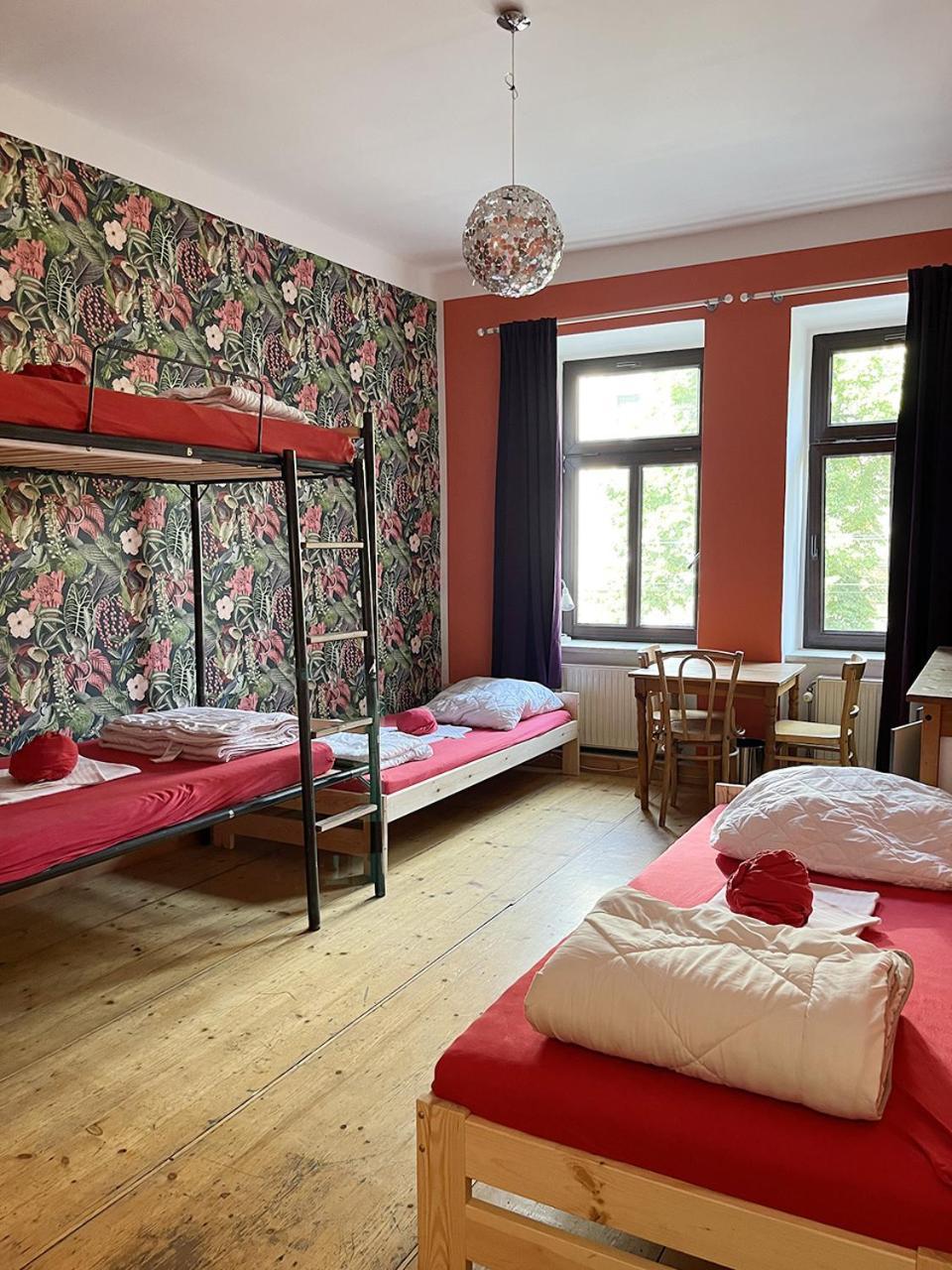 Homeplanet Hostel Leipzig Exteriör bild